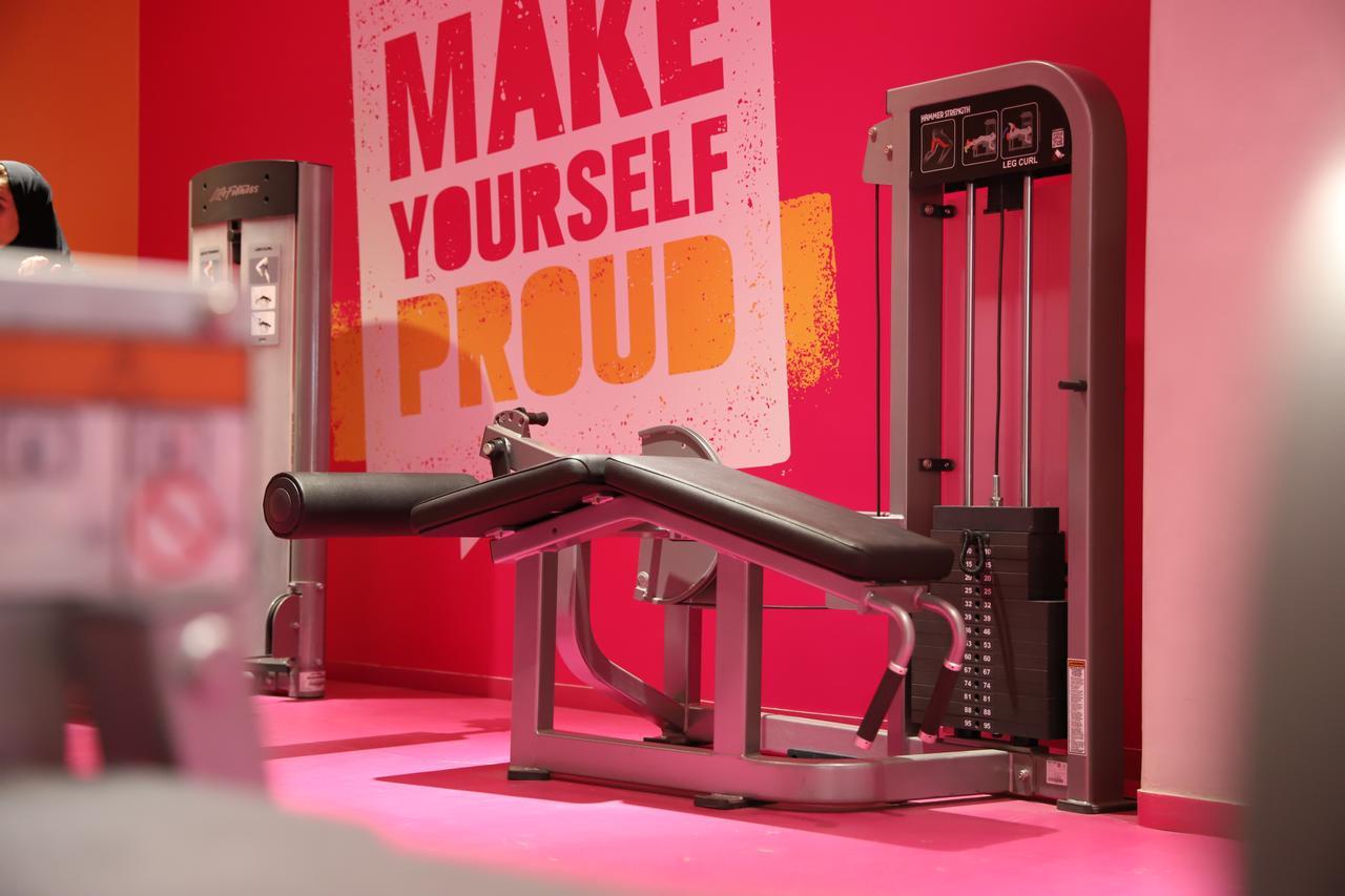 Somewhere Hotel Al Ahsa Al-Hofuf Esterno foto A leg press machine