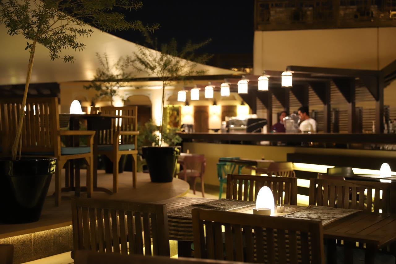 Somewhere Hotel Al Ahsa Al-Hofuf Esterno foto The restaurant at the Ritz-Carlton, Dubai