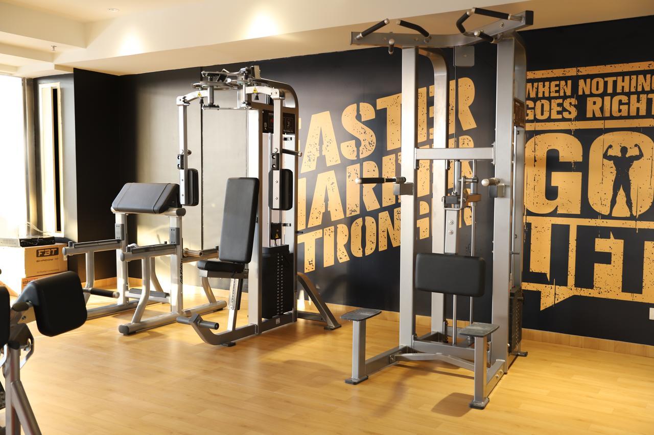 Somewhere Hotel Al Ahsa Al-Hofuf Esterno foto A typical gym