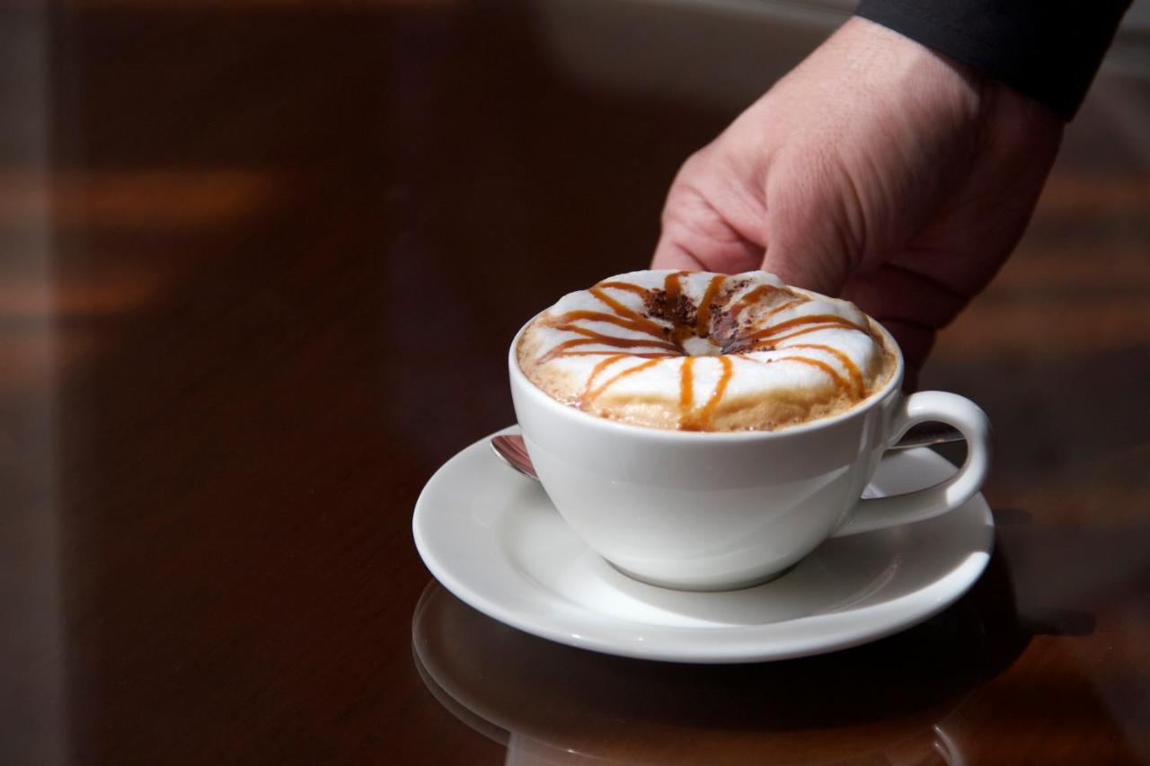 Somewhere Hotel Al Ahsa Al-Hofuf Esterno foto A latte