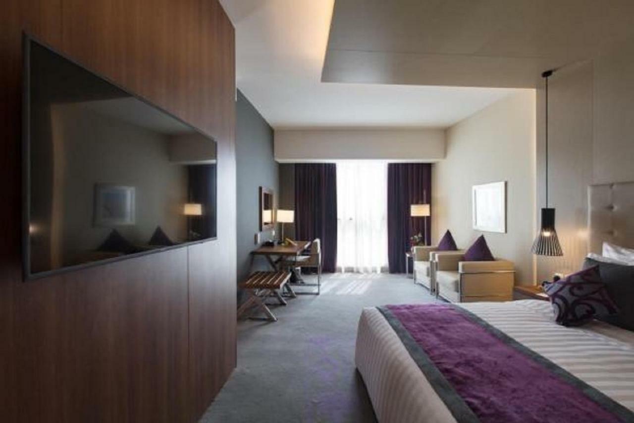 Somewhere Hotel Al Ahsa Al-Hofuf Esterno foto A room at the hotel