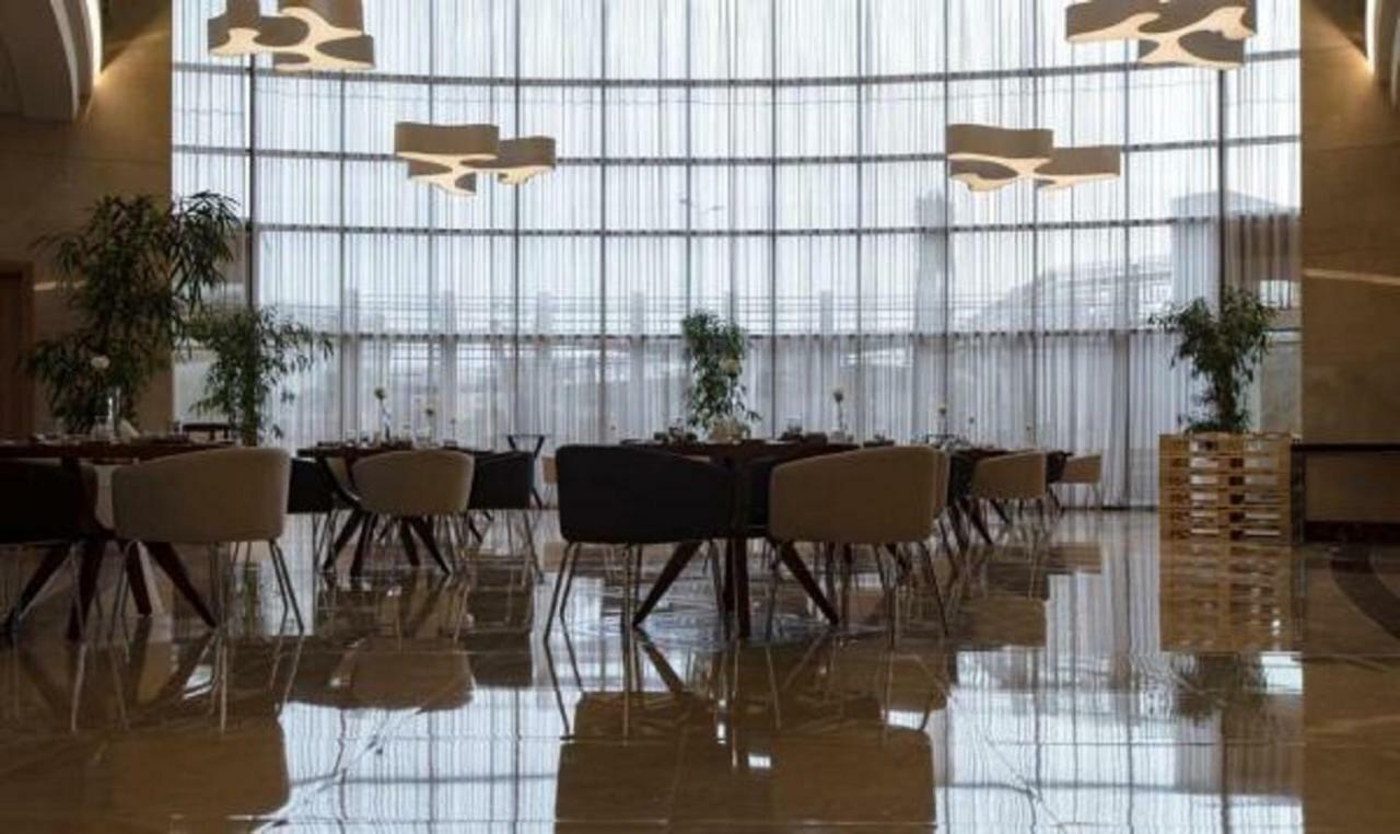 Somewhere Hotel Al Ahsa Al-Hofuf Esterno foto The interior of the library