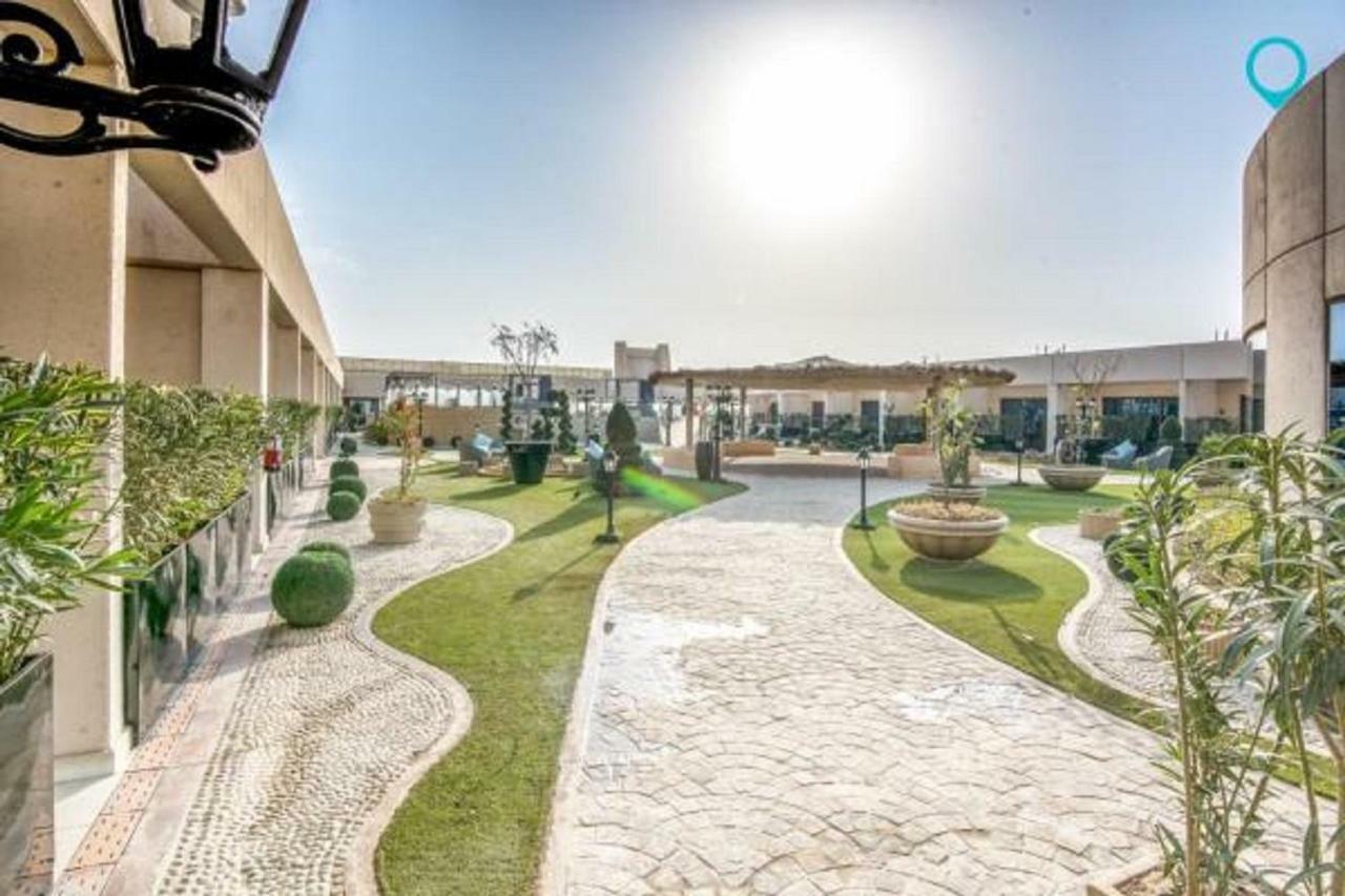 Somewhere Hotel Al Ahsa Al-Hofuf Esterno foto The courtyard of the hospital